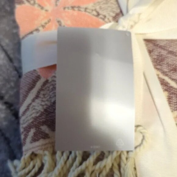 Disney Parks Moana Spotlight Kakamora Waves Flowers Throw brand new - Picture 7 of 16